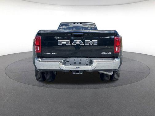 2026 RAM 3500 Limited Crew Cab 4x4 8' Box