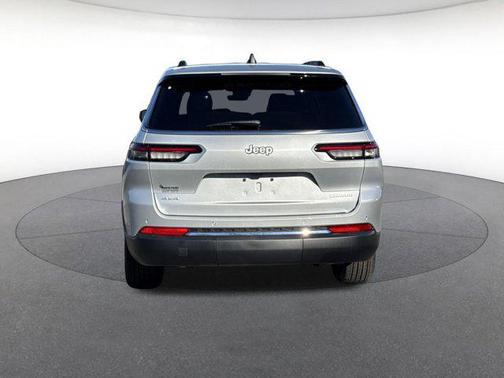 Silver Zynith 2025 Jeep Grand Cherokee L Laredo