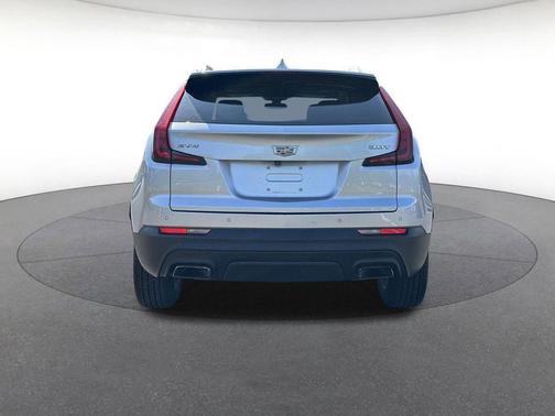 Radiant Silver Metallic 2019 Cadillac XT4 Luxury