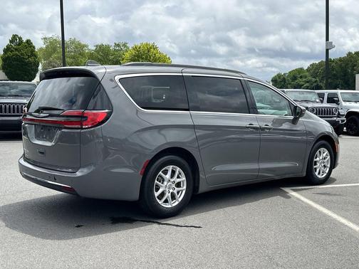 Ceramic Gray Clearcoat 2022 Chrysler Pacifica Touring L