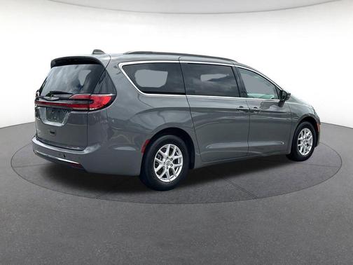 Ceramic Gray Clearcoat 2022 Chrysler Pacifica Touring L