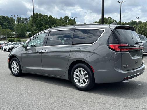 Ceramic Gray Clearcoat 2022 Chrysler Pacifica Touring L