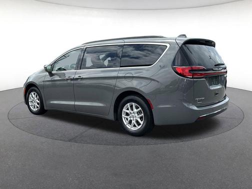 Ceramic Gray Clearcoat 2022 Chrysler Pacifica Touring L