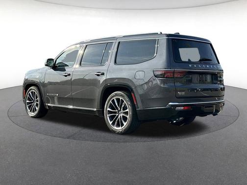 Baltic Gray Metallic Clearcoat 2024 Jeep Wagoneer Series III 4x4