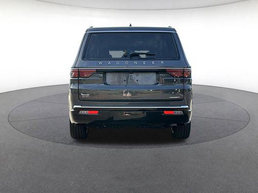 Baltic Gray Metallic Clearcoat 2024 Jeep Wagoneer Series III 4x4