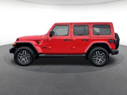 Firecracker Red Clearcoat 2026 Jeep Wrangler 4-Door Sahara 4x4