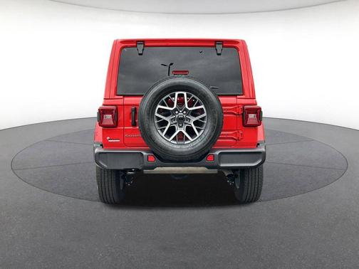Firecracker Red Clearcoat 2026 Jeep Wrangler 4-Door Sahara 4x4