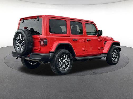 Firecracker Red Clearcoat 2026 Jeep Wrangler 4-Door Sahara 4x4