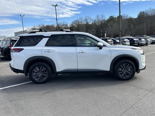 2022 Nissan Pathfinder SV 2WD