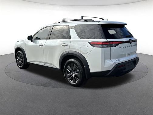 2022 Nissan Pathfinder SV 2WD