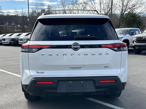 2022 Nissan Pathfinder SV 2WD