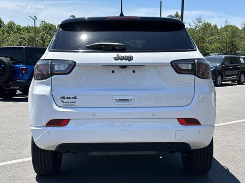 Bright White Clearcoat 2025 Jeep Compass Limited