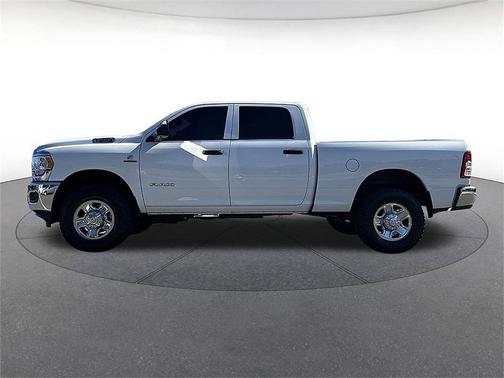 2022 RAM 3500 Tradesman Crew Cab 4x4 6'4' Box