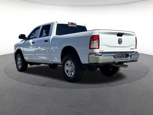 2022 RAM 3500 Tradesman Crew Cab 4x4 6'4' Box