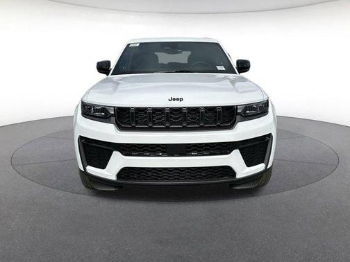 2026 Jeep Grand Cherokee Altitude