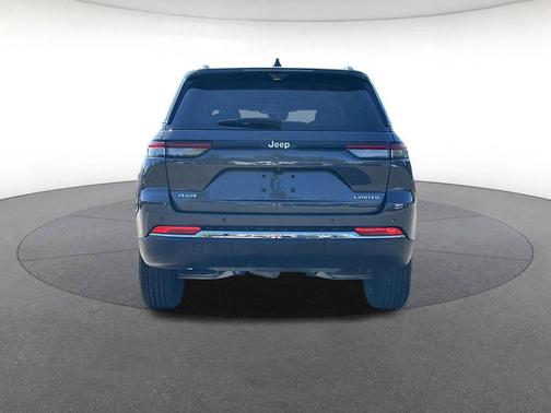 Baltic Gray Metallic Clearcoat 2025 Jeep Grand Cherokee Limited