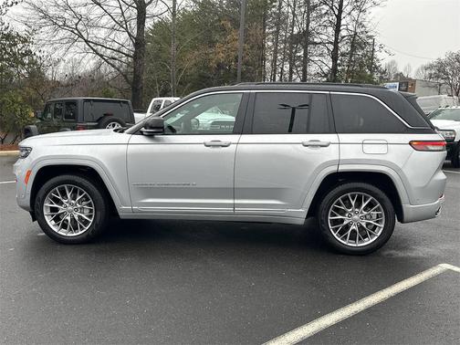 2025 Jeep Grand Cherokee Summit