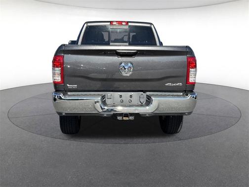 2022 RAM 2500 Tradesman Crew Cab 4x4 6'4' Box