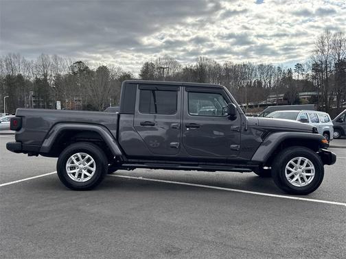 2023 Jeep Gladiator Sport S