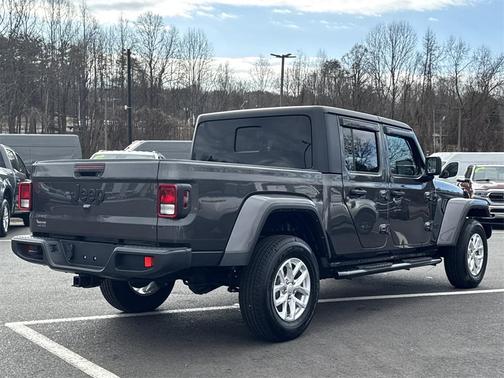 2023 Jeep Gladiator Sport S