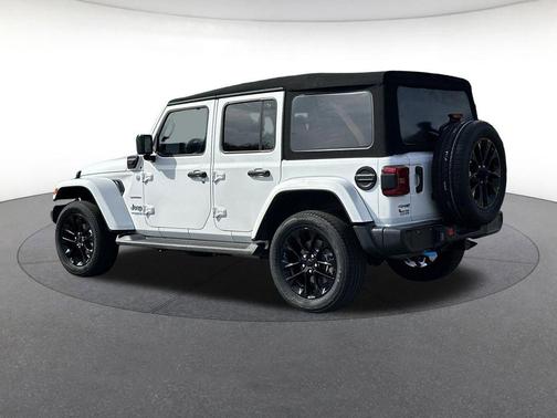 2022 Jeep Wrangler Unlimited 4xe Sahara