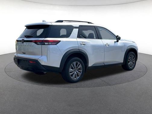 Brilliant Silver Metallic 2025 Nissan Pathfinder SV 4WD