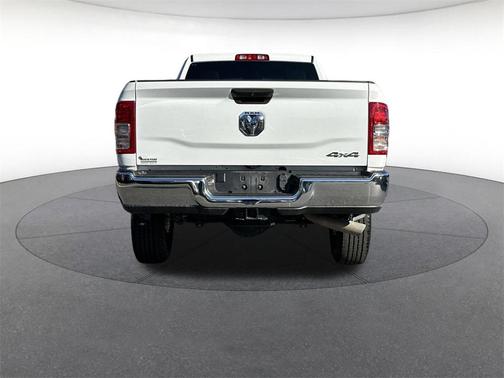 2024 RAM 2500 Tradesman Crew Cab 4x4 8' Box