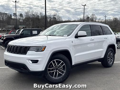 2020 Jeep Grand Cherokee Laredo