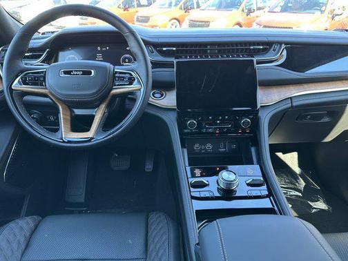 2025 Jeep Grand Cherokee L Summit Reserve