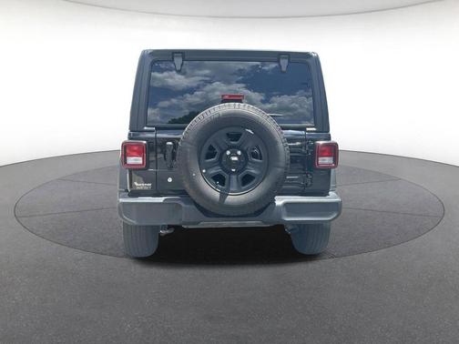 Black Clearcoat 2022 Jeep Wrangler Unlimited Sport