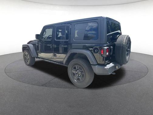 Black Clearcoat 2022 Jeep Wrangler Unlimited Sport