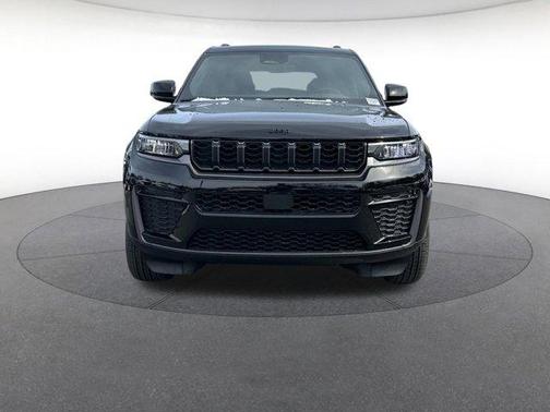 2026 Jeep Grand Cherokee Altitude