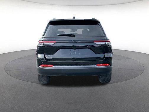 2026 Jeep Grand Cherokee Altitude