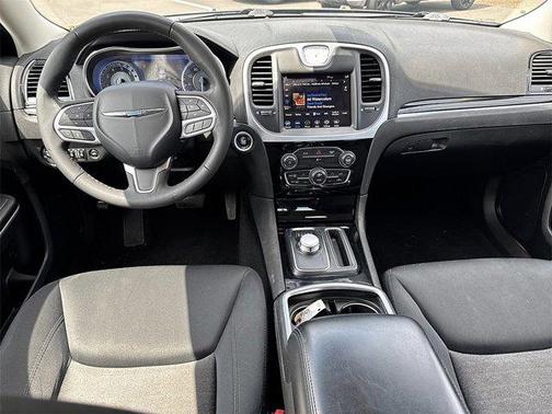 2023 Chrysler 300 Touring