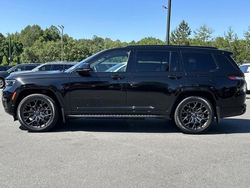 Diamond Black Crystal Pearlcoat 2025 Jeep Grand Cherokee L Summit Reserve