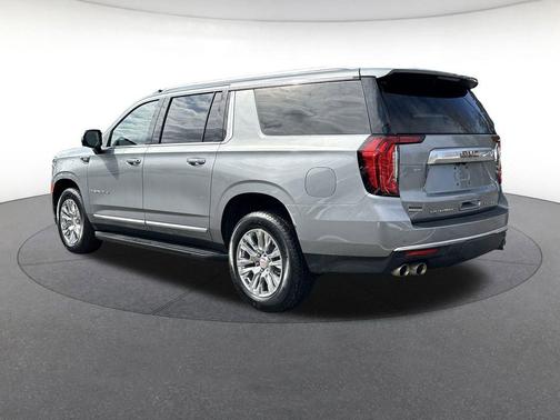 Sterling Metallic 2023 GMC Yukon XL Denali