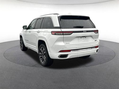 2022 Jeep Grand Cherokee Overland