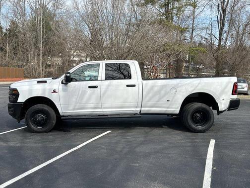 2026 RAM 3500 Tradesman Crew Cab 4x4 8' Box