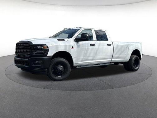 2026 RAM 3500 Tradesman Crew Cab 4x4 8' Box