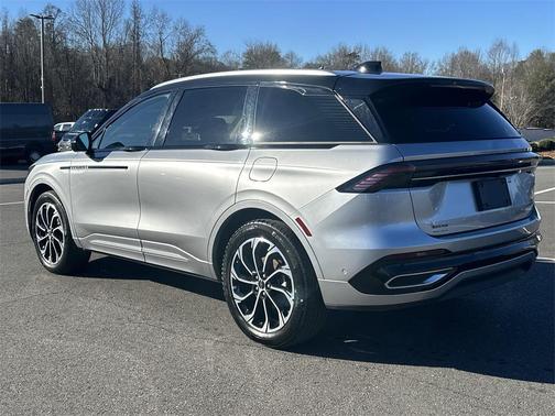 2024 Lincoln Nautilus Reserve