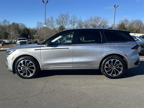 2024 Lincoln Nautilus Reserve