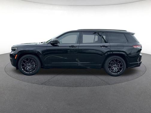 Diamond Black Crystal Pearlcoat 2025 Jeep Grand Cherokee L Summit Reserve