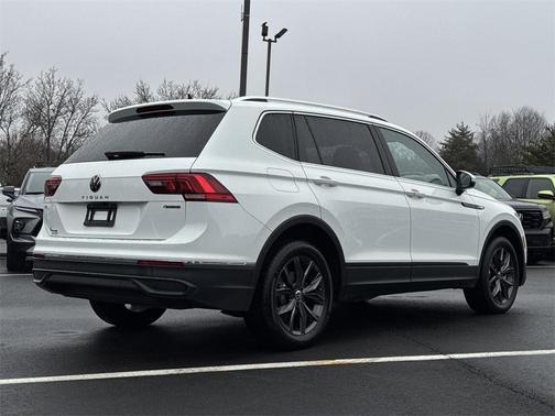 2024 Volkswagen Tiguan 2.0T SE 4MOTION