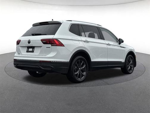 2024 Volkswagen Tiguan 2.0T SE 4MOTION