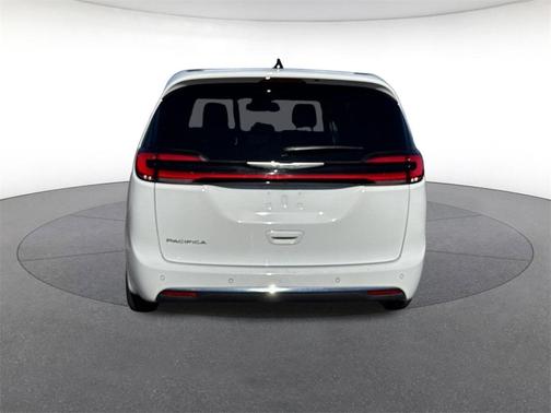 2025 Chrysler Pacifica L