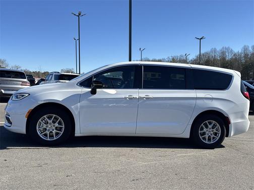 2025 Chrysler Pacifica L