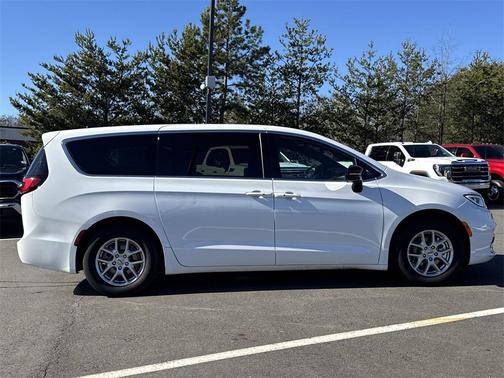 2025 Chrysler Pacifica L