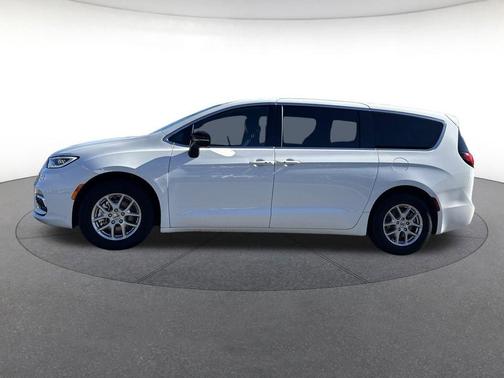 2025 Chrysler Pacifica L