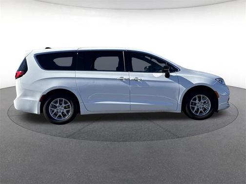 2025 Chrysler Pacifica L