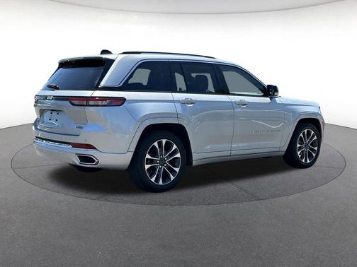 Silver Zynith 2024 Jeep Grand Cherokee Overland